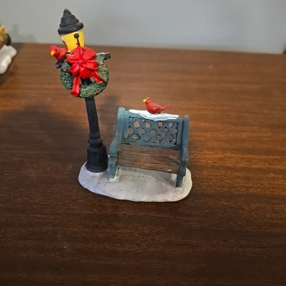 Festive Holiday Figurine Set with Wreath Display and Lamp Post